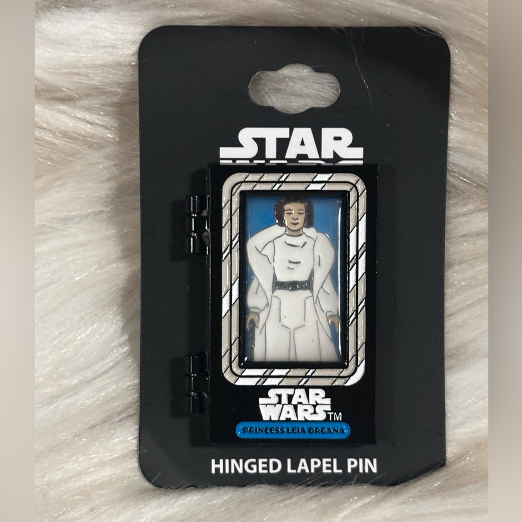 Star Wars Princess Leia Action Figure Hinged Enamel Pin Star Wars Princess Leia Action Figure Hinged Enamel Pin